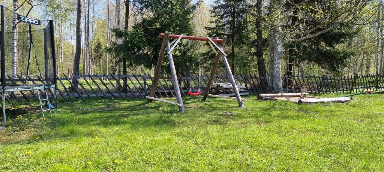 Готель Atsikivi Puhketalu Гяедемеесте Екстер'єр фото